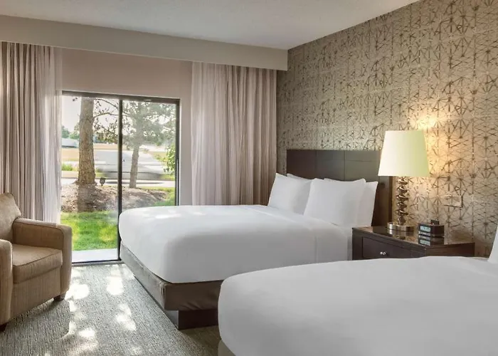 Doubletree By Hilton Chicago - Elk Grove Hotel