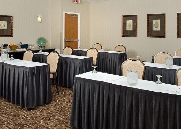 Hotel Doubletree By Hilton Chicago - Elk Grove 4*