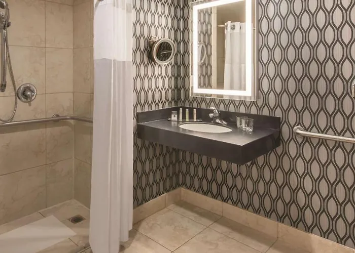 Doubletree By Hilton Chicago - Elk Grove