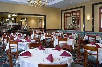 Doubletree By Hilton Chicago - Elk Grove Hotel 4*